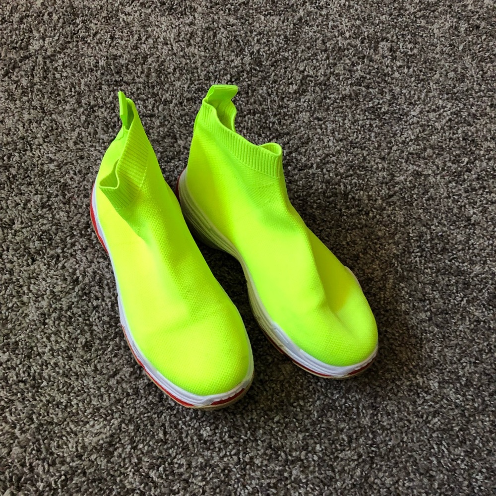Sneaker bootie